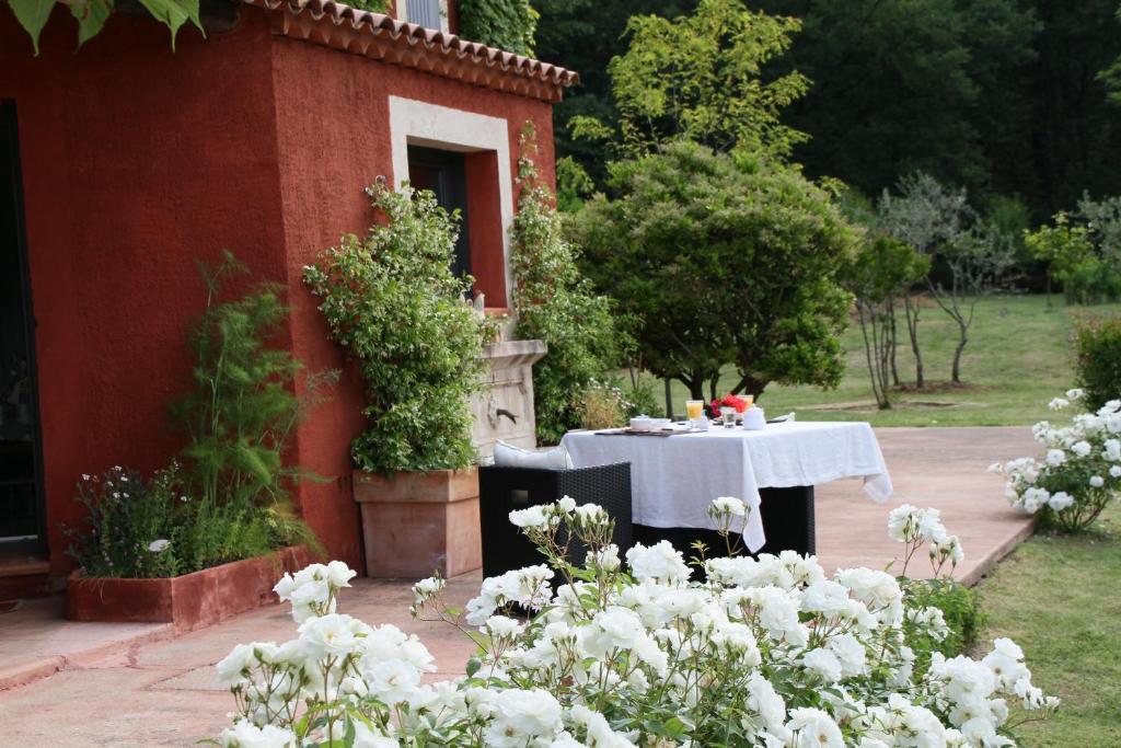 Villa Des Roses Roussillon  Exterior photo